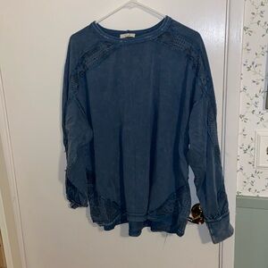 Easel long sleeve top